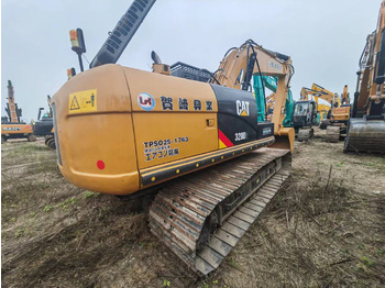 Гусеничний екскаватор CATERPILLAR 320D2