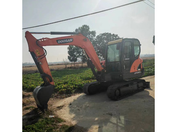 Міні-екскаватор DOOSAN DX60: фото 4 Міні-екскаватор DOOSAN DX60: фото 4