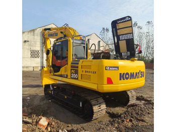 Гусеничний екскаватор KOMATSU PC200