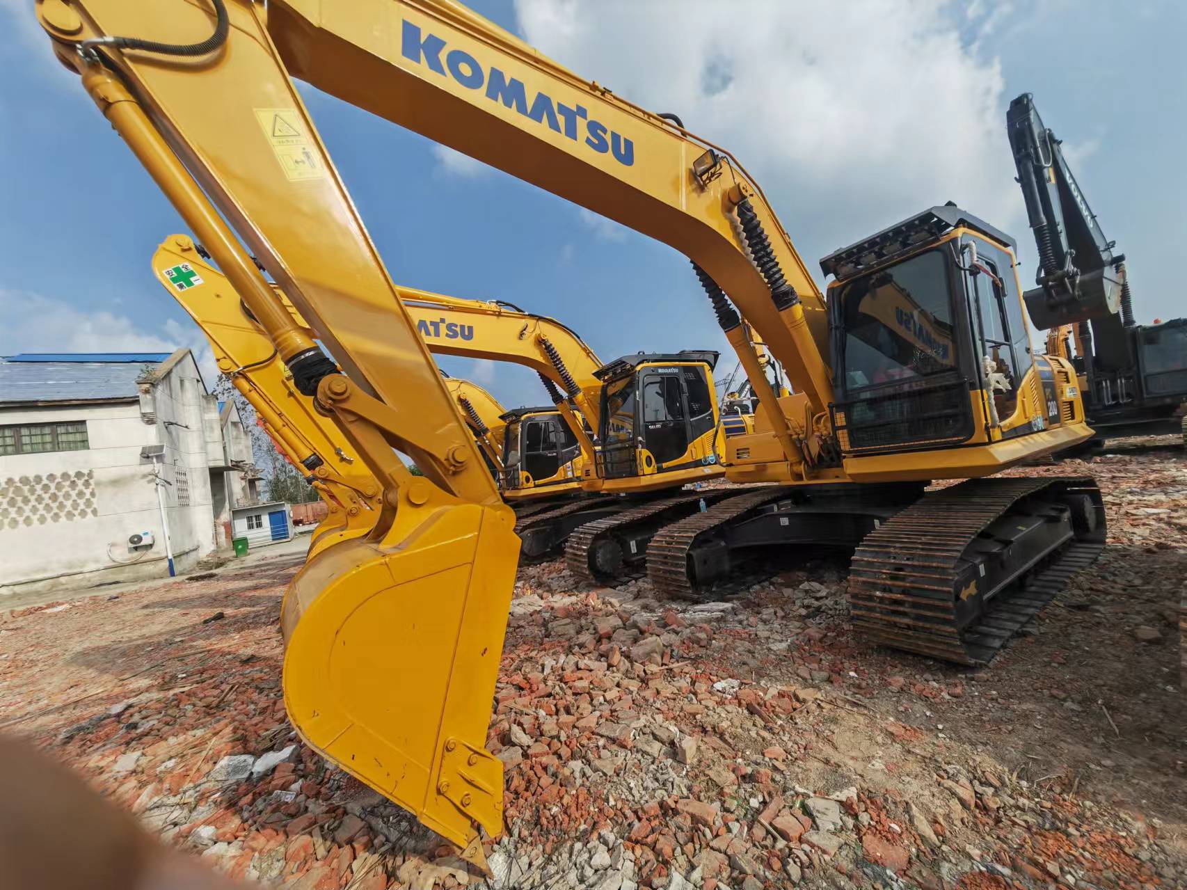 Гусеничний екскаватор KOMATSU PC200: фото 3