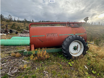 Розкидач рідких добрив