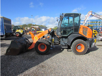 : фото в шапці сторінки