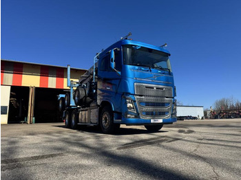 Вантажівка VOLVO FH16