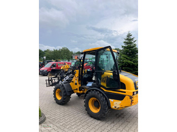 Колісний навантажувач JCB 407: фото 3