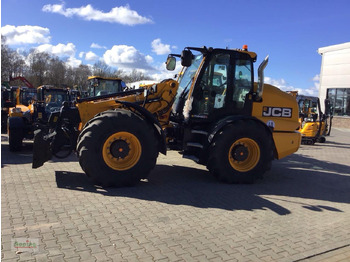 Телескопічний фронтальний навантажувач JCB TM420