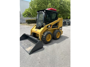 Міні-навантажувач CATERPILLAR 226B3