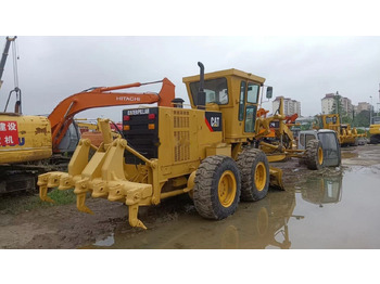 : фото в шапці сторінки