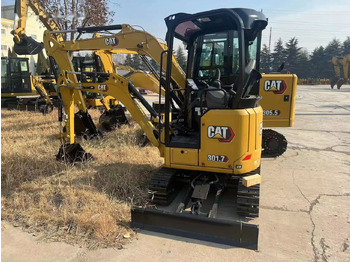 Міні-екскаватор CATERPILLAR 301.7