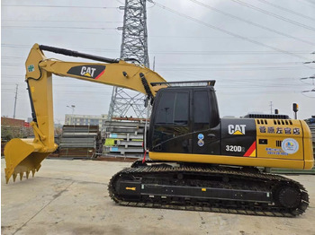 Гусеничний екскаватор CATERPILLAR 320D2