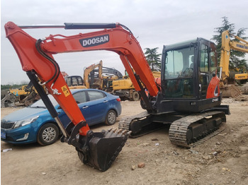 Міні-екскаватор Doosan DX60: фото 3