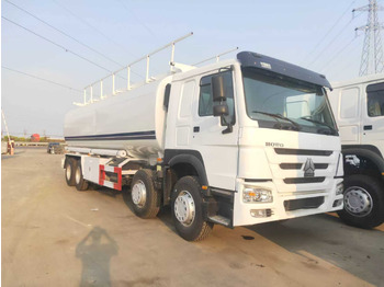 Вантажівка цистерна SINOTRUK HOWO