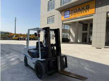 Дизельний навантажувач TCM FD30: фото 3