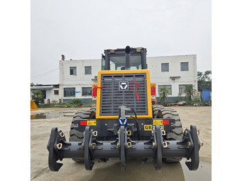 Грейдер XCMG GR2153: фото 5 Грейдер XCMG GR2153: фото 5