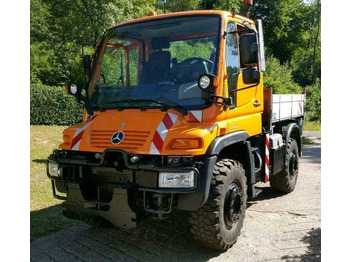 Комунальна/ Спеціальна техніка UNIMOG