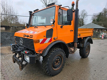 Самоскид вантажівка UNIMOG U1400