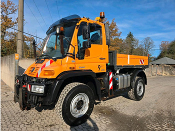 Снігоприбиральна машина UNIMOG U500