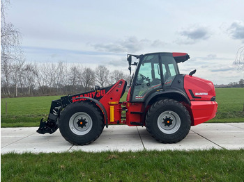 Телескопічний фронтальний навантажувач MANITOU