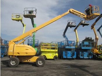 Телескопічний підйомник JLG