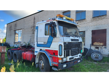 : фото в шапці сторінки