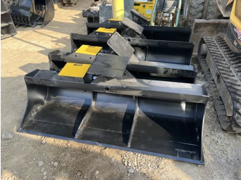 : фото в шапці сторінки