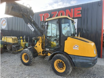 Компактний фронтальний навантажувач JCB 406 à 23500 € HT: фото 4