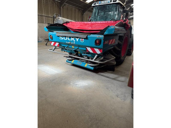 : фото в шапці сторінки