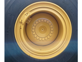 : фото в шапці сторінки