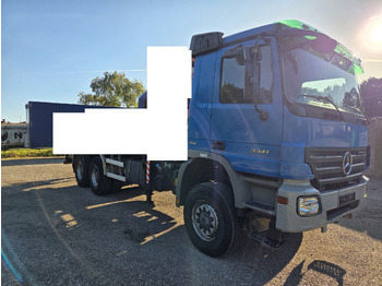 Вантажівка шасі MERCEDES-BENZ