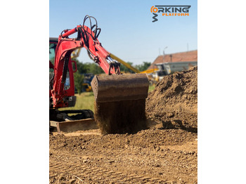 Міні-екскаватор JCB: фото 2 Міні-екскаватор JCB: фото 2