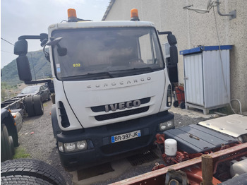 Вантажівка з маніпулятором IVECO EuroCargo 160E