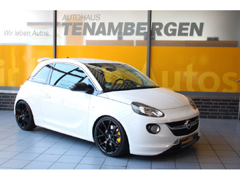 Седан OPEL