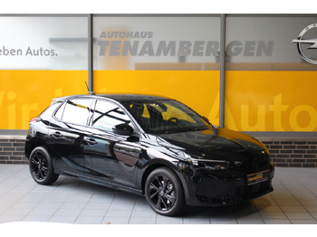 Легковий автомобіль OPEL