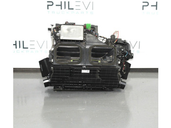 : фото в шапці сторінки