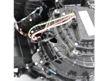 Новий Моторчик пічки в категорії Вантажівки DAF XF106 Kachelhuis 2154534: фото 4