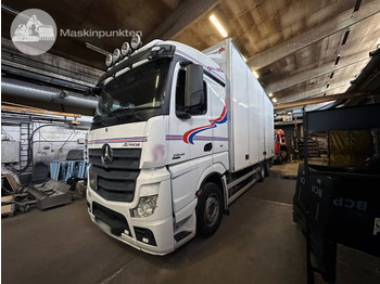 Вантажівка з закритим кузовом MERCEDES-BENZ Actros 2545