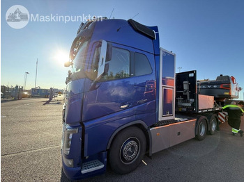 Тягач VOLVO FH 750