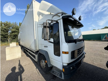 Вантажівка з закритим кузовом VOLVO FL6 220
