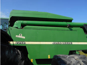Зернозбиральний комбайн JOHN DEERE 2258