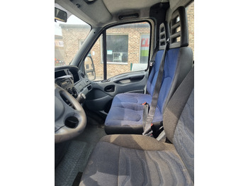 Малотоннажний сідельний тягач IVECO DAILY 35C18: фото 5 Малотоннажний сідельний тягач IVECO DAILY 35C18: фото 5