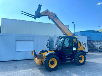 Навантажувач телескопічний JCB