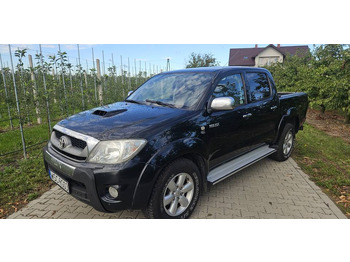 Пікап TOYOTA Hilux