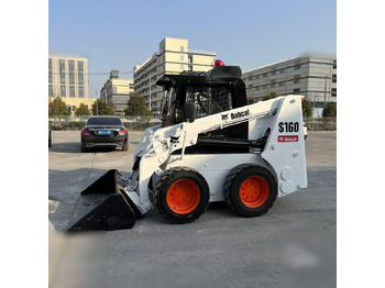 Міні-навантажувач BOBCAT S160