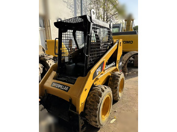 Міні-навантажувач CATERPILLAR 226B: фото 3 Міні-навантажувач CATERPILLAR 226B: фото 3