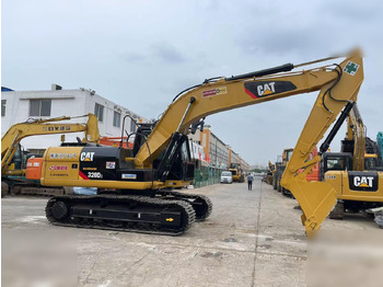 Гусеничний екскаватор CATERPILLAR 320D2