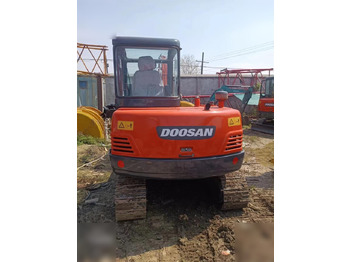 Міні-екскаватор DOOSAN DH55: фото 3 Міні-екскаватор DOOSAN DH55: фото 3