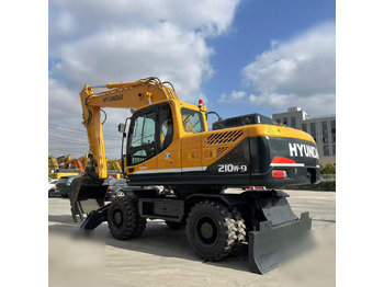 Колісний екскаватор HYUNDAI