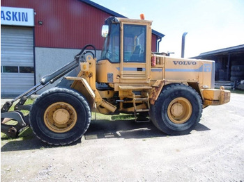 Колісний навантажувач VOLVO L90