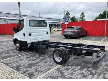 Вантажівка шасі Iveco DAILY 35C13 ramo do zabudowy kiper wywrotka: фото 4