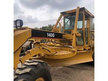 Грейдер CATERPILLAR 140H