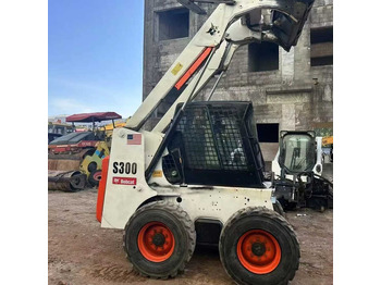 Міні-навантажувач BOBCAT S300